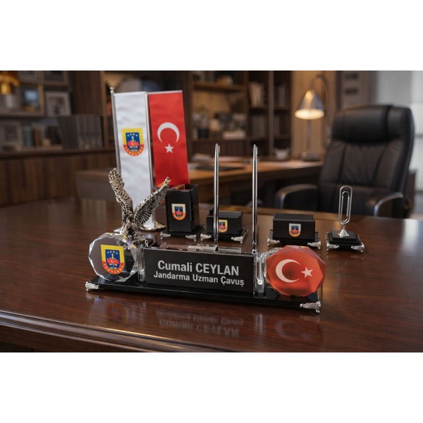 Lüks Action Takım Kristal Masa İsimliği