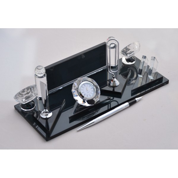 VİP Büyük Boy Logolu Kristal Masa İsimliği 