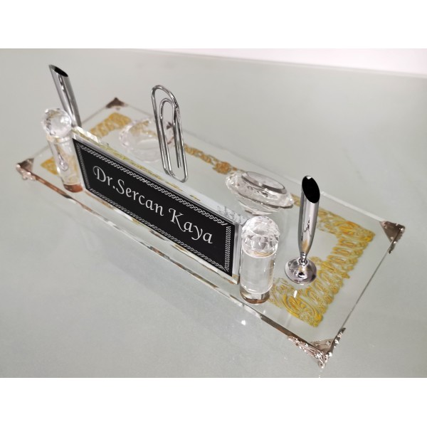 Gümüş Desenli Kristal Masa İsimliği Gümüş Desenli Kristal Masa İsimliği