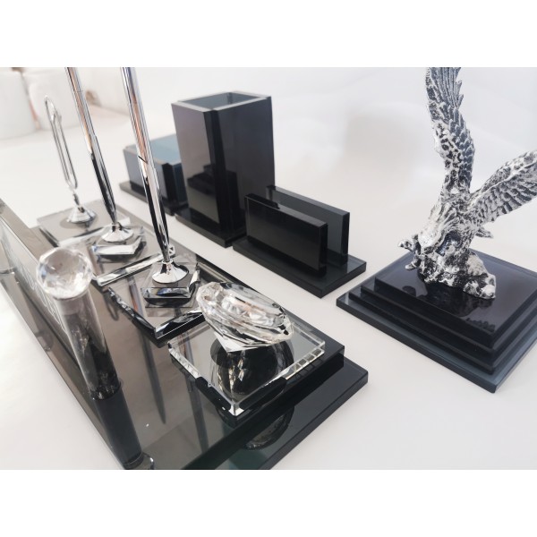 Kartal Biblolu Kristal Masa Seti