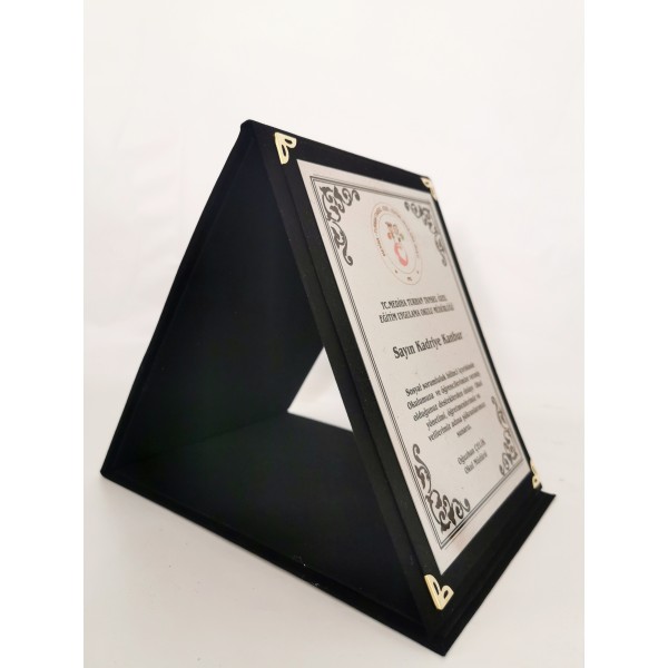 12x16 cm Şapkalı Model Albüm Plaket Siyah 12x16 cm Şapkalı Model Albüm Plaket Siyah